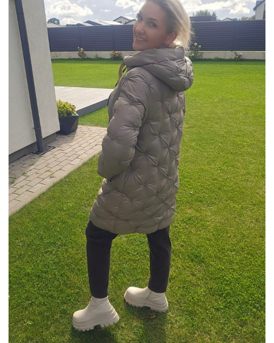 Itališka pūkinė striukė su kapišonu – kapučino